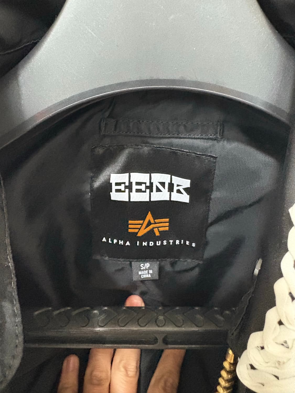 알파인더스트리 eeek 콜라보 MA-1 상품이미지10