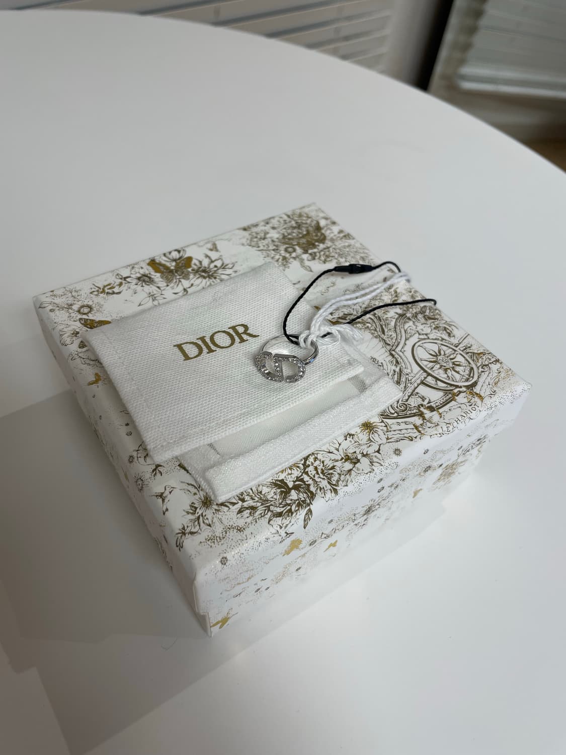 디올 쁘띠 CD 반지 실버 S,M 새상품 판매합니다 상품이미지3