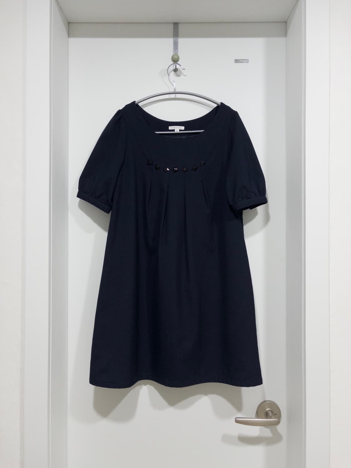 시네마클럽 빈티지 파츠 퍼프 미디원피스 / 네이비 상품이미지2