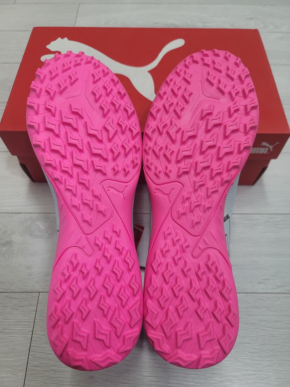 (255)푸마 풋살화 퓨처 7 플레이 TT[대전 직거래도 가능] 상품이미지8