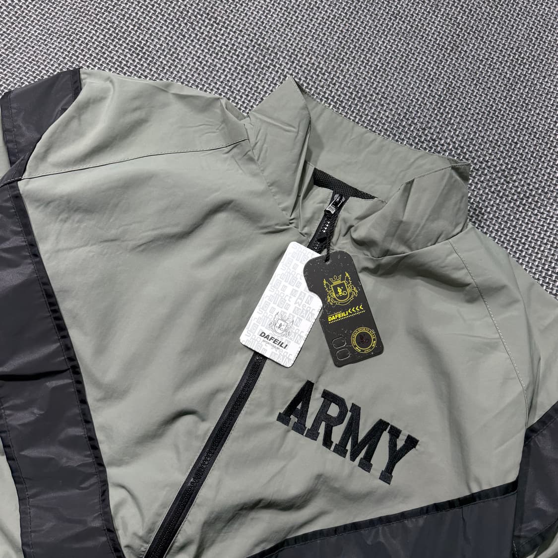 새상품 밀리터리 IPFU 바람막이 (M/L) 상품이미지2