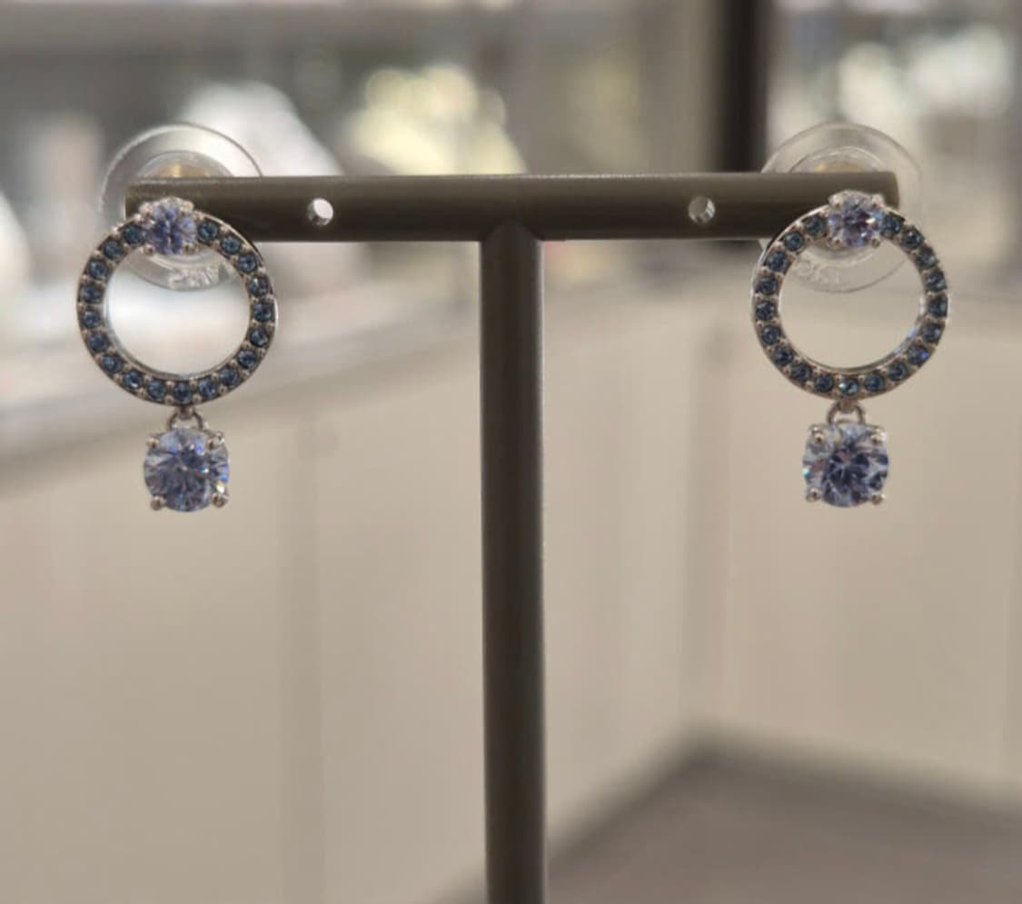 새제품)스와로브스키 블루 크리스탈 드롭 귀걸이 정품 상품이미지1