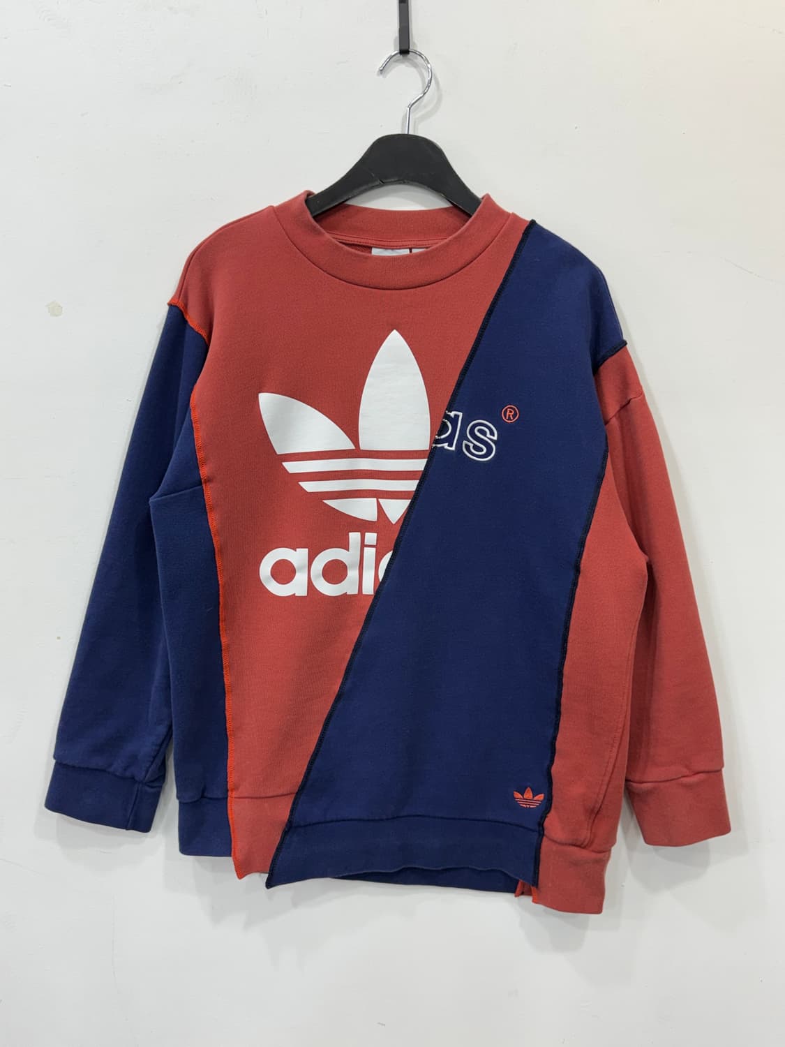 아디다스 믹스커스텀 맨투맨 상품이미지1