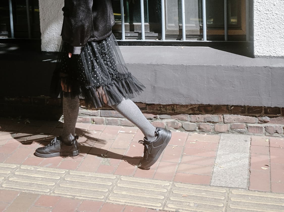 Saengin Studios 생긴스튜디오 밴딩 러플 도트 스커트 블랙 상품이미지2