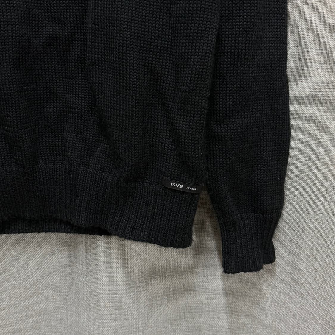 [XL] GV2 jeans 남성 블랙 라운드 긴팔 니트 상품이미지3