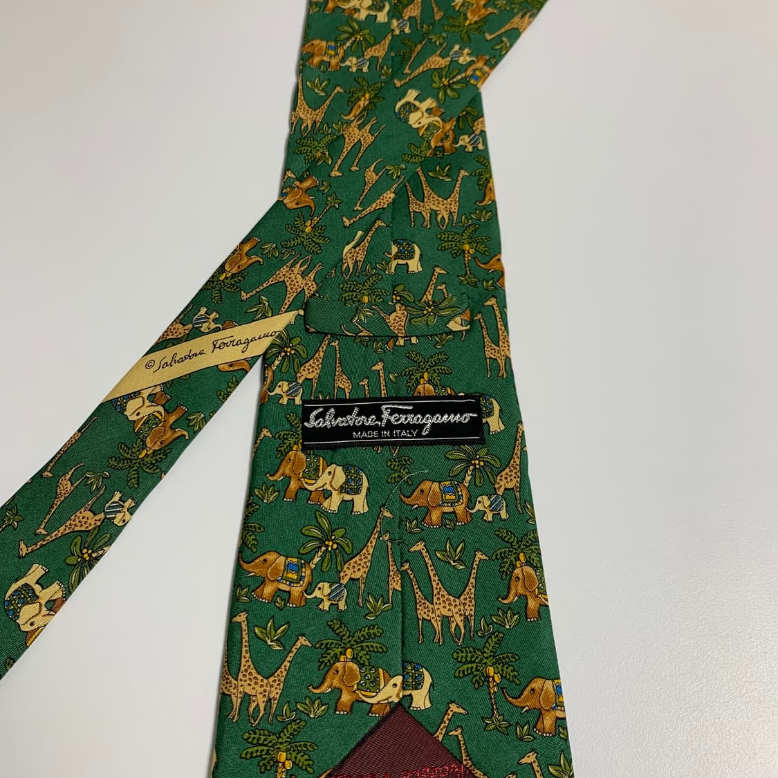 살바토레 페레가모(Ferragamo) 명품 정장넥타이 A+등급 9cm 상품이미지5