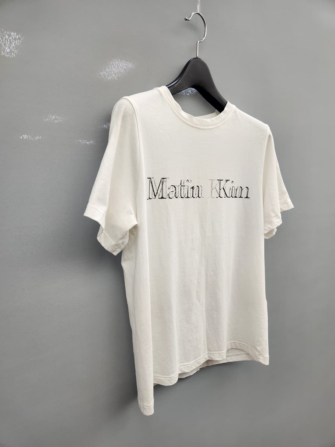 마뗑킴(Matin Kim) 로고 스티치 패치 반팔 티셔츠 23년11월 상품이미지2