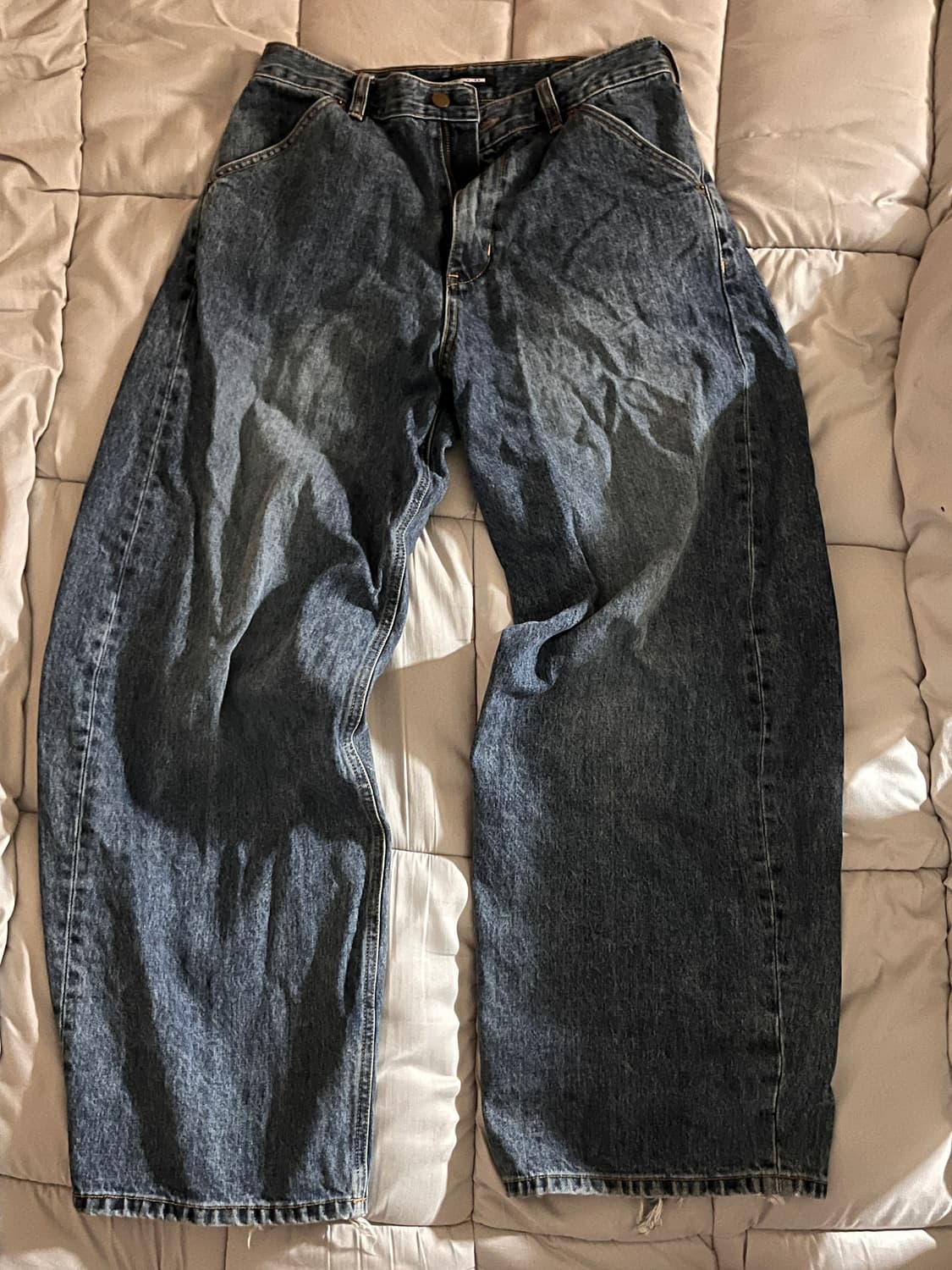 해칭룸 와이드 커브진 워시드 블루 상품이미지3