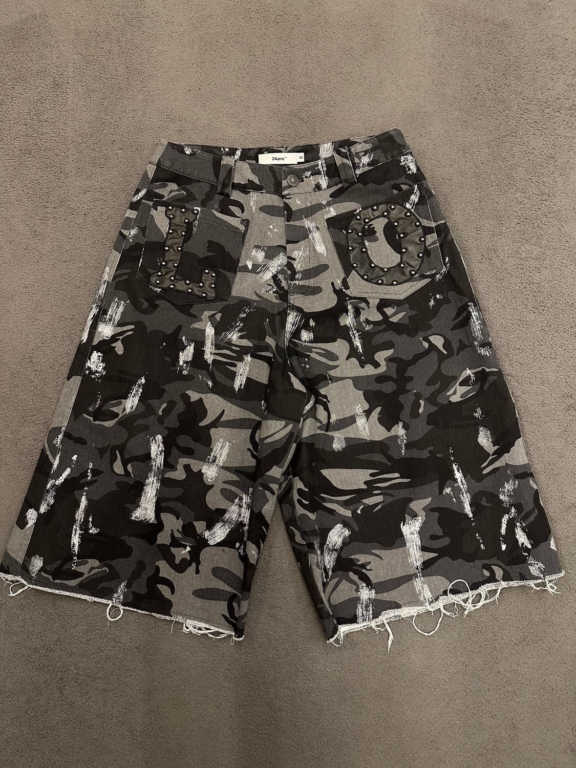 24ans 카모 LOVE 버뮤다 팬츠 처분  상품이미지1