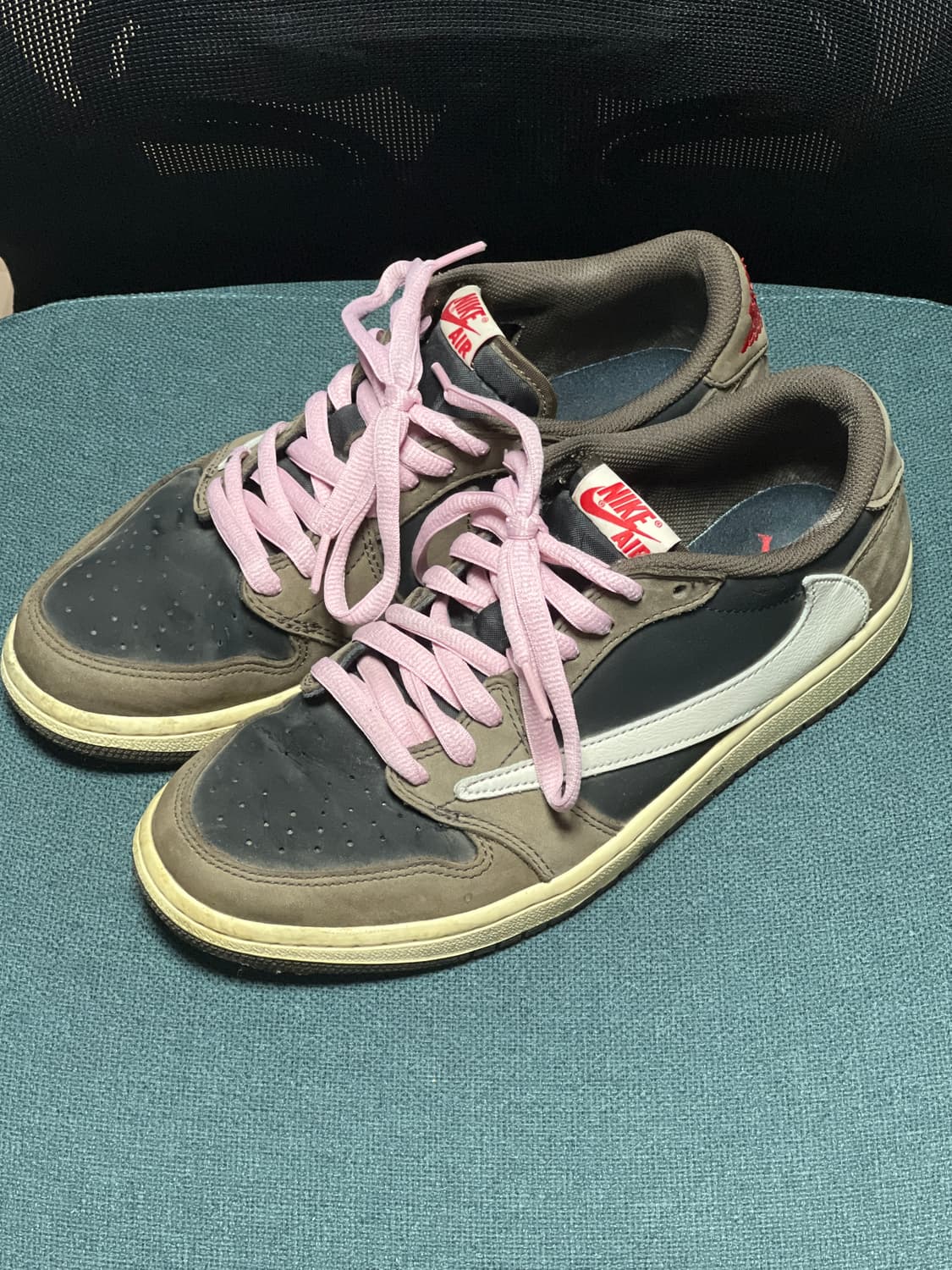 트래비스 스캇 조던 로우 모카 상품이미지1