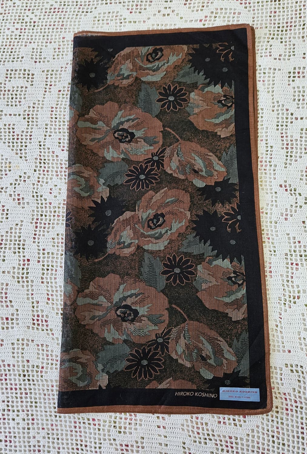 HIROKO KOSHINO 플라워 아트 패턴손수건 상품이미지3