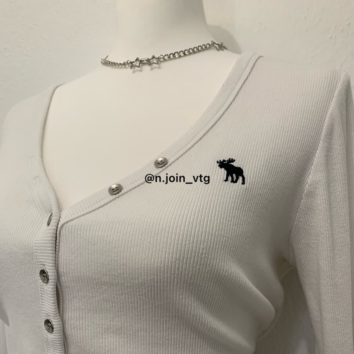 아베크롬비 헨리넥 화이트 롱슬리브 긴팔 상품이미지2