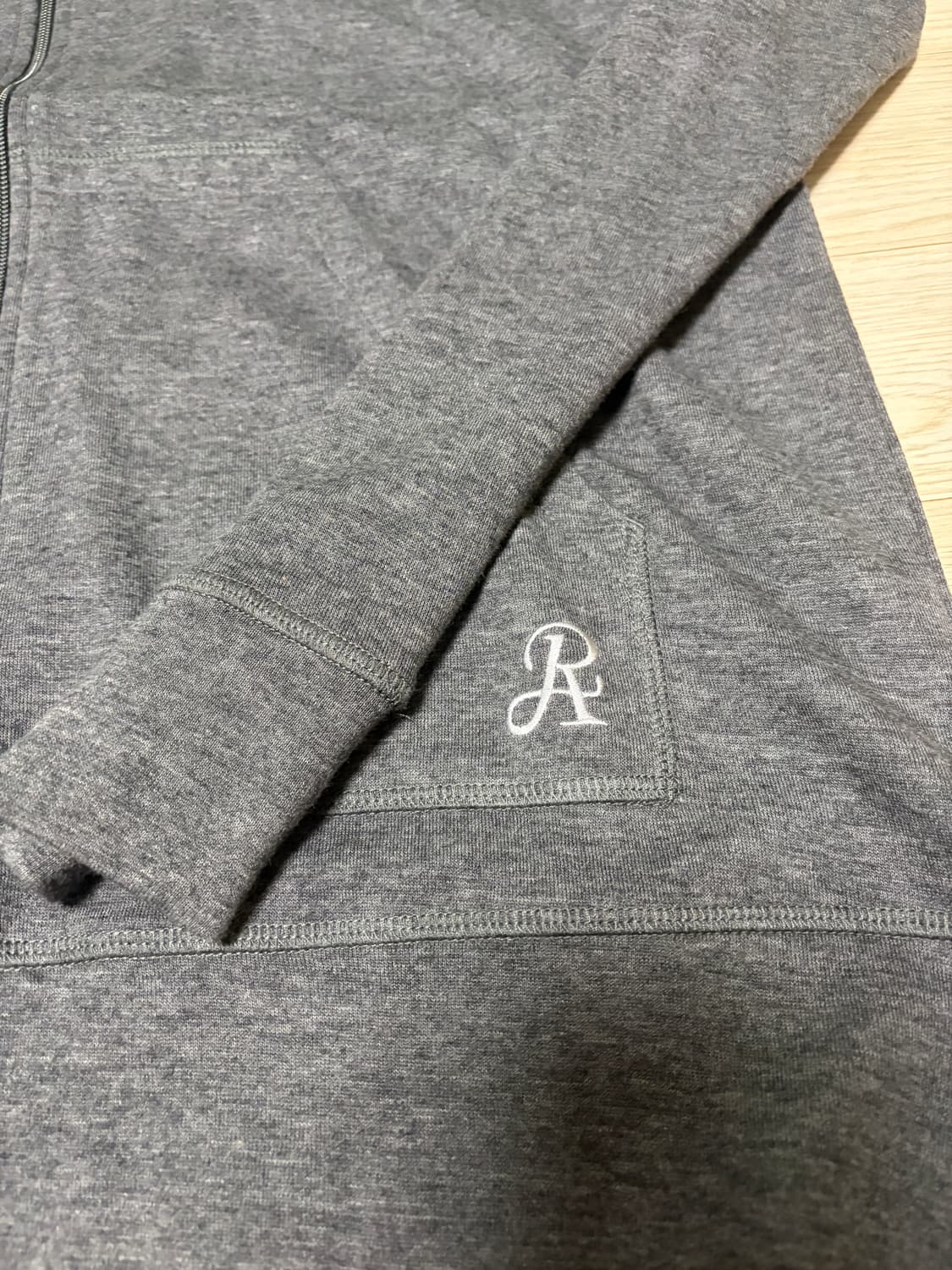 라움(Raum)후드집업(새상품,L) 상품이미지3