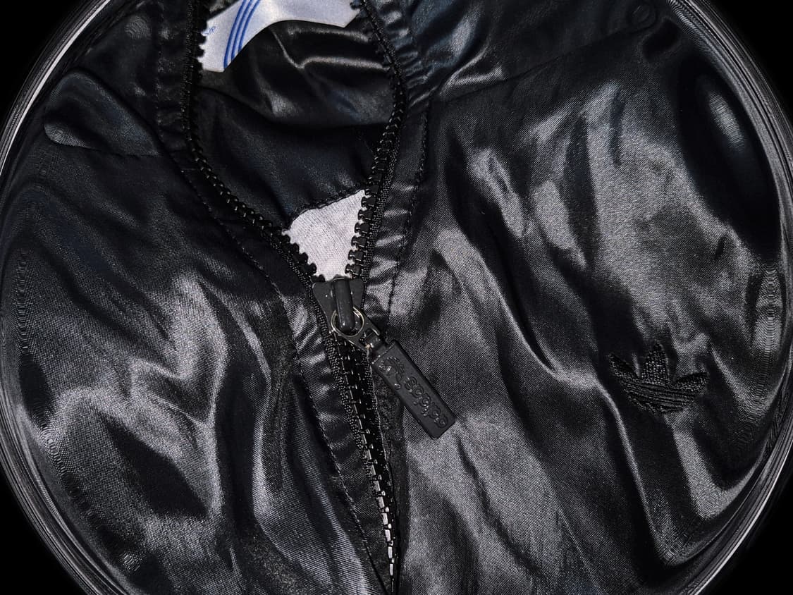 ADIDAS 00s Black Cargo track zip-up 상품이미지3