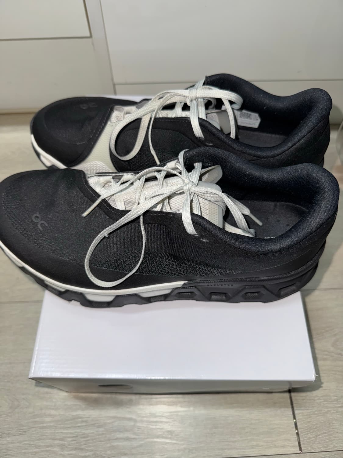 온러닝 x 파프 클라우드 몬스터 하이퍼 블랙  상품이미지3