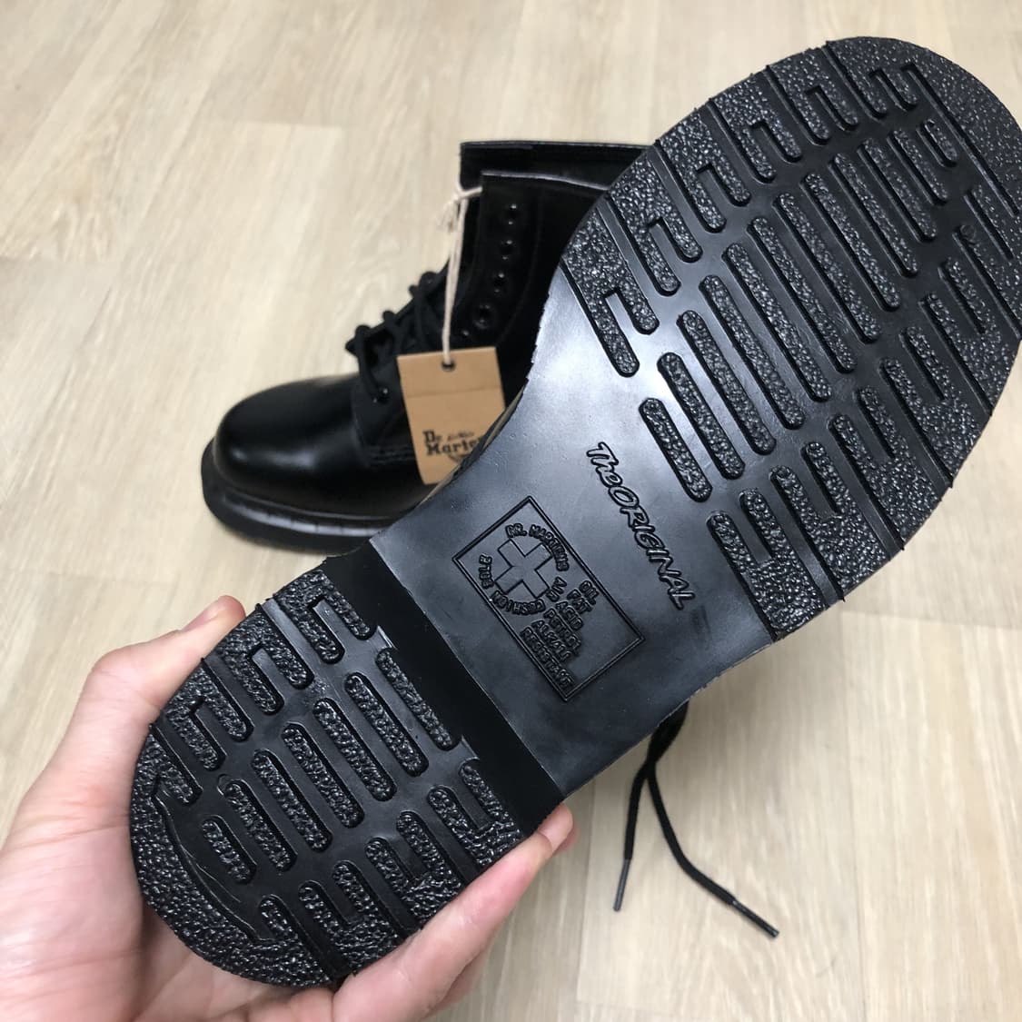 (250) 새상품 닥터마틴 Dr.martens 1460 8홀 모노부츠 상품이미지3