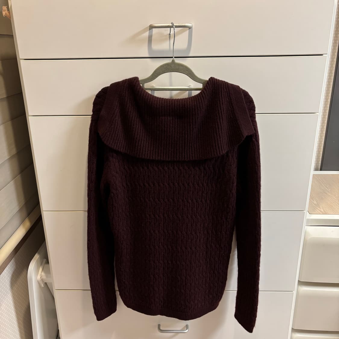 theory 띠어리 울캐시미어 버건디 세일러 카라 니트 상품이미지5