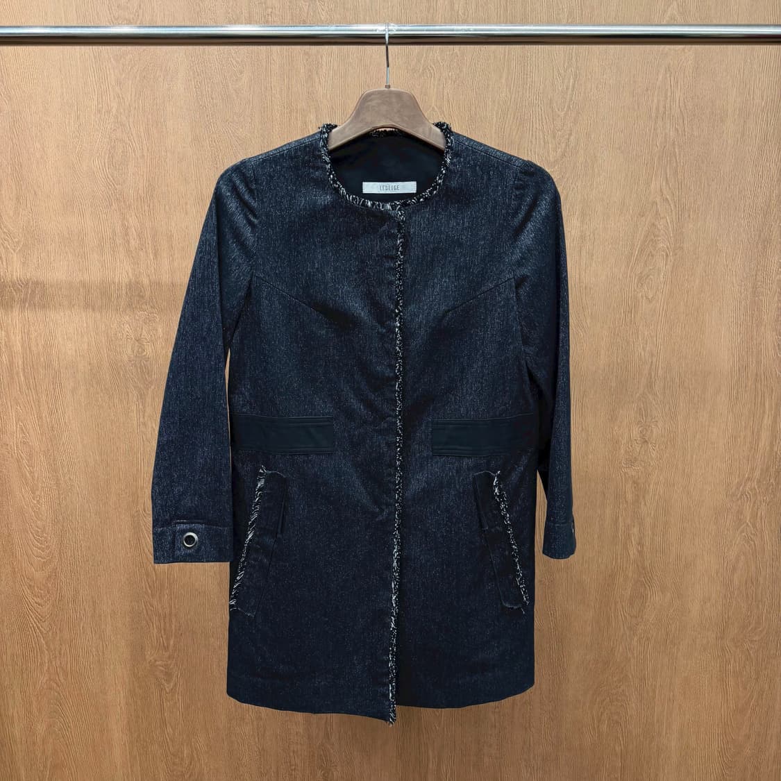 버버리 후드 코트 베이지 체크 안감 배색 드로우 스트링 레귤러핏 네이비 상품이미지2