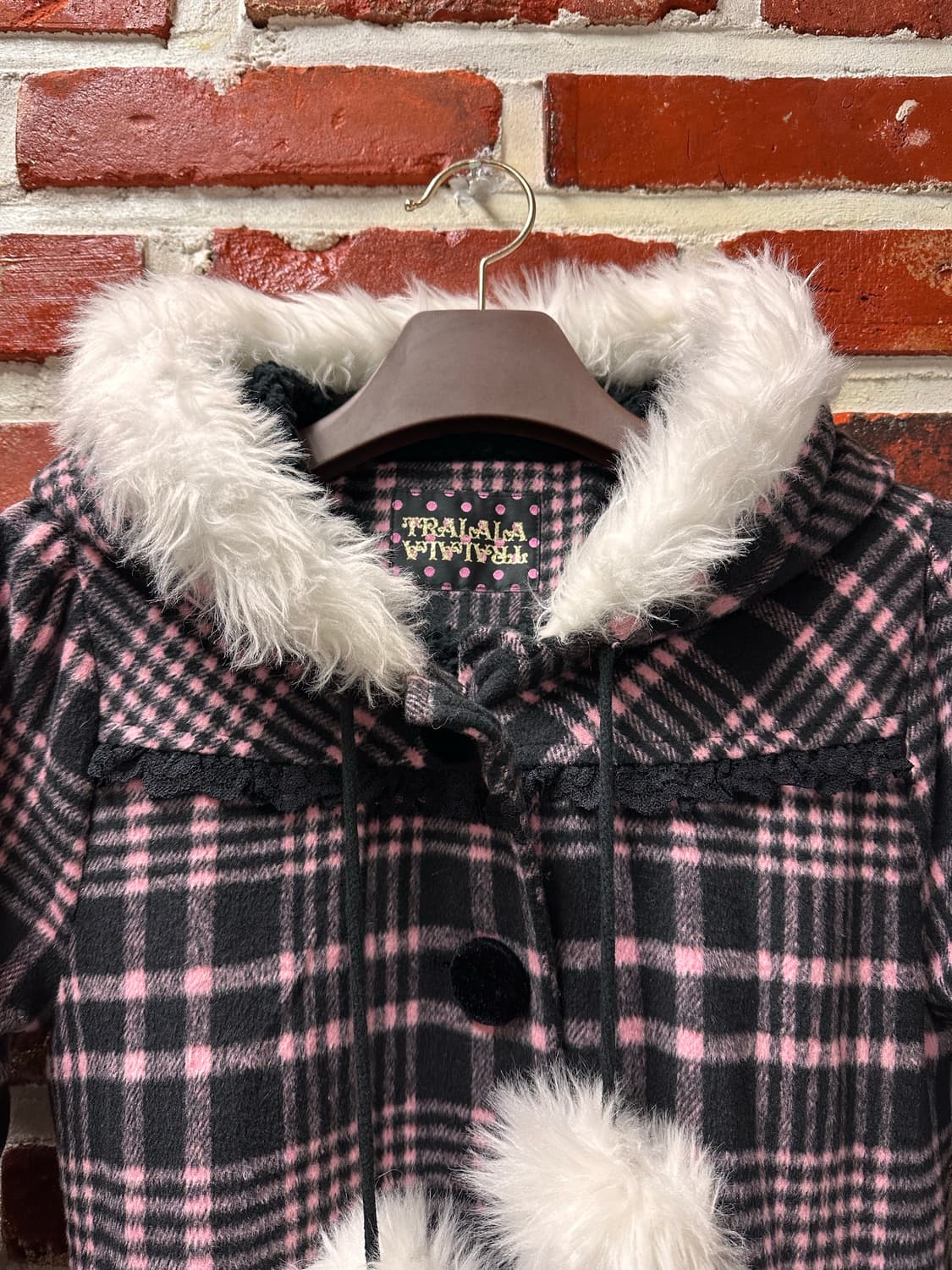 (OS)트랄라라 히메갸루 레이스 디테일 폼폼이 점퍼 상품이미지2