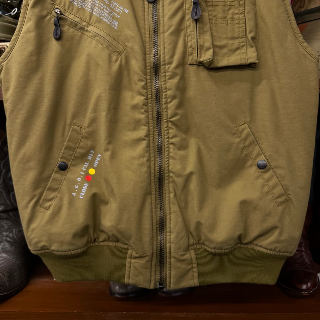 알파 인더스트리 밀리터리 멀티 포켓 항공 봄버 패딩 베스트  상품이미지4