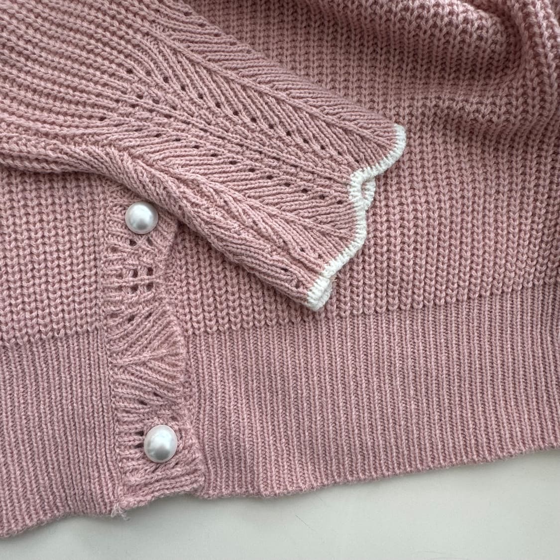 살구핑크 진주단추 긴팔 니트 가디건 상품이미지3