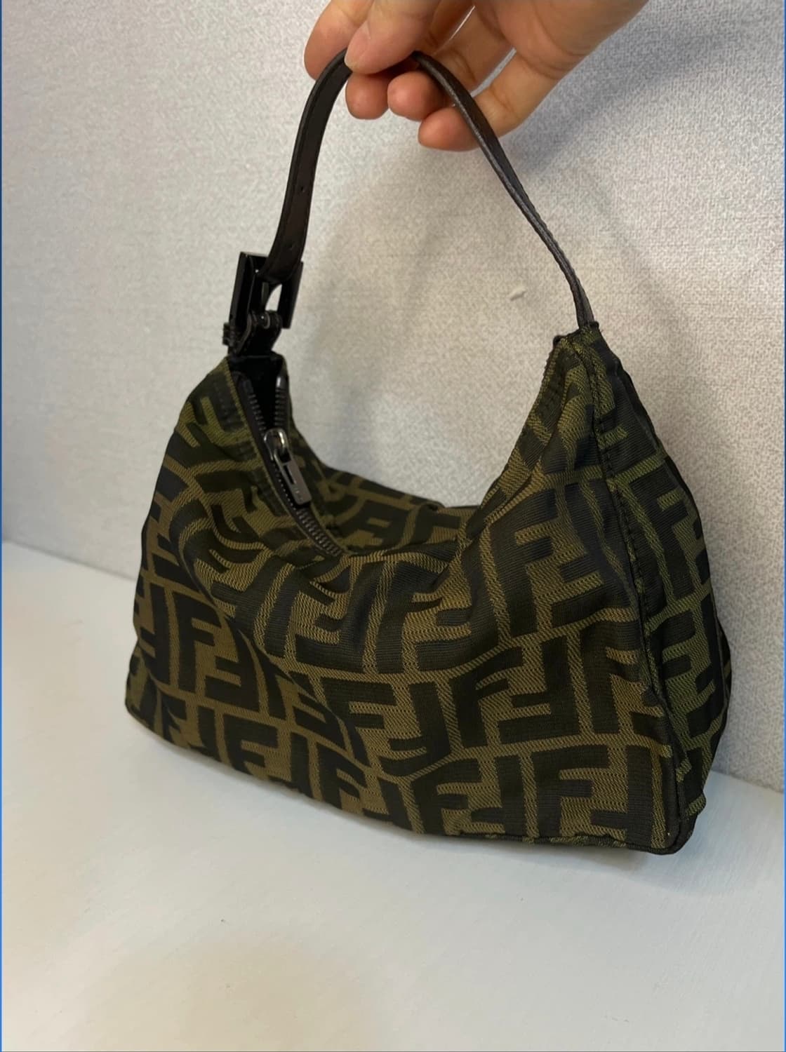 (정품) 펜디 주카 FF 숄더백 (명품 여자 가방 토트백 맘마백 바게트백 상품이미지1