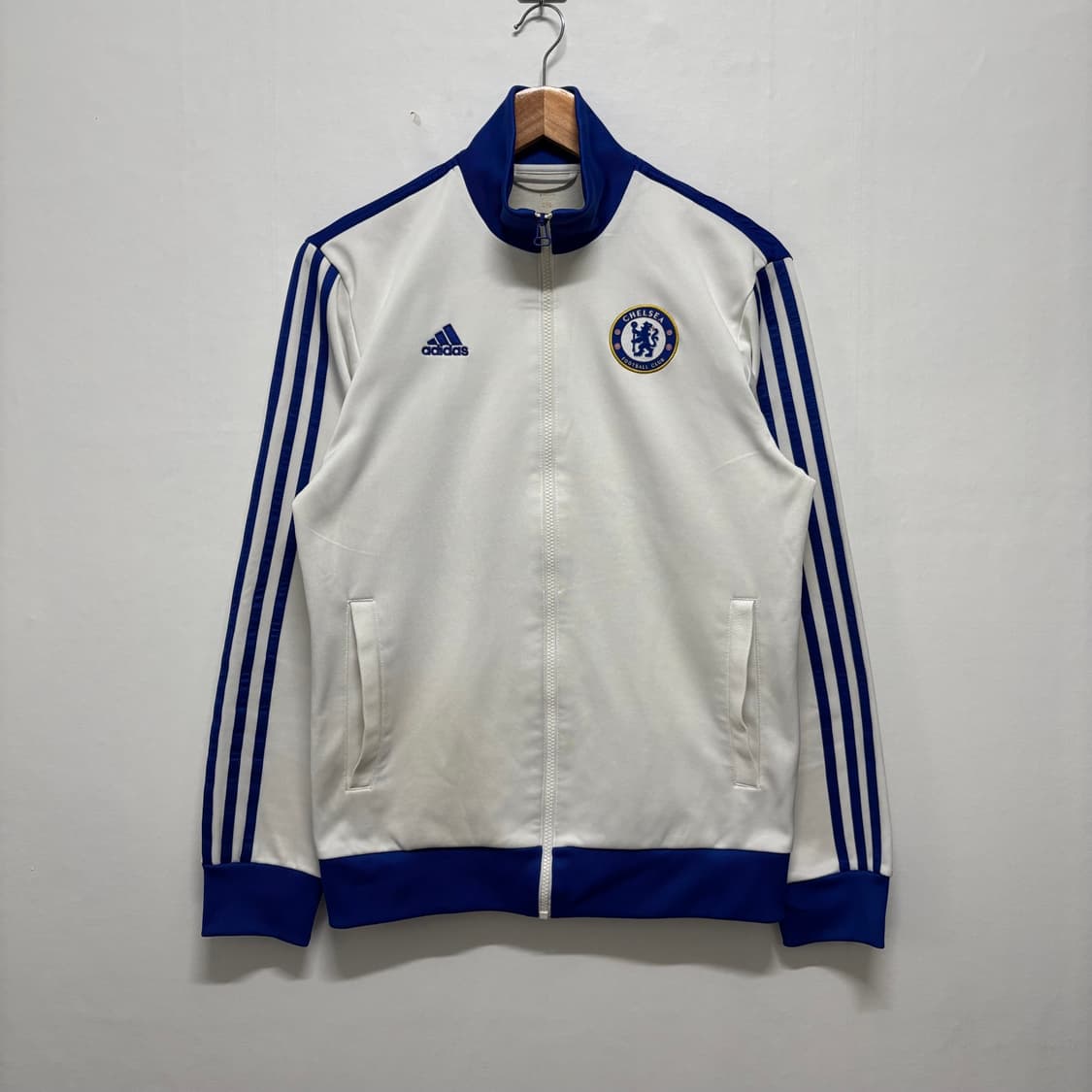 아디다스 첼시 화이트/블루 트랙탑 상품이미지1