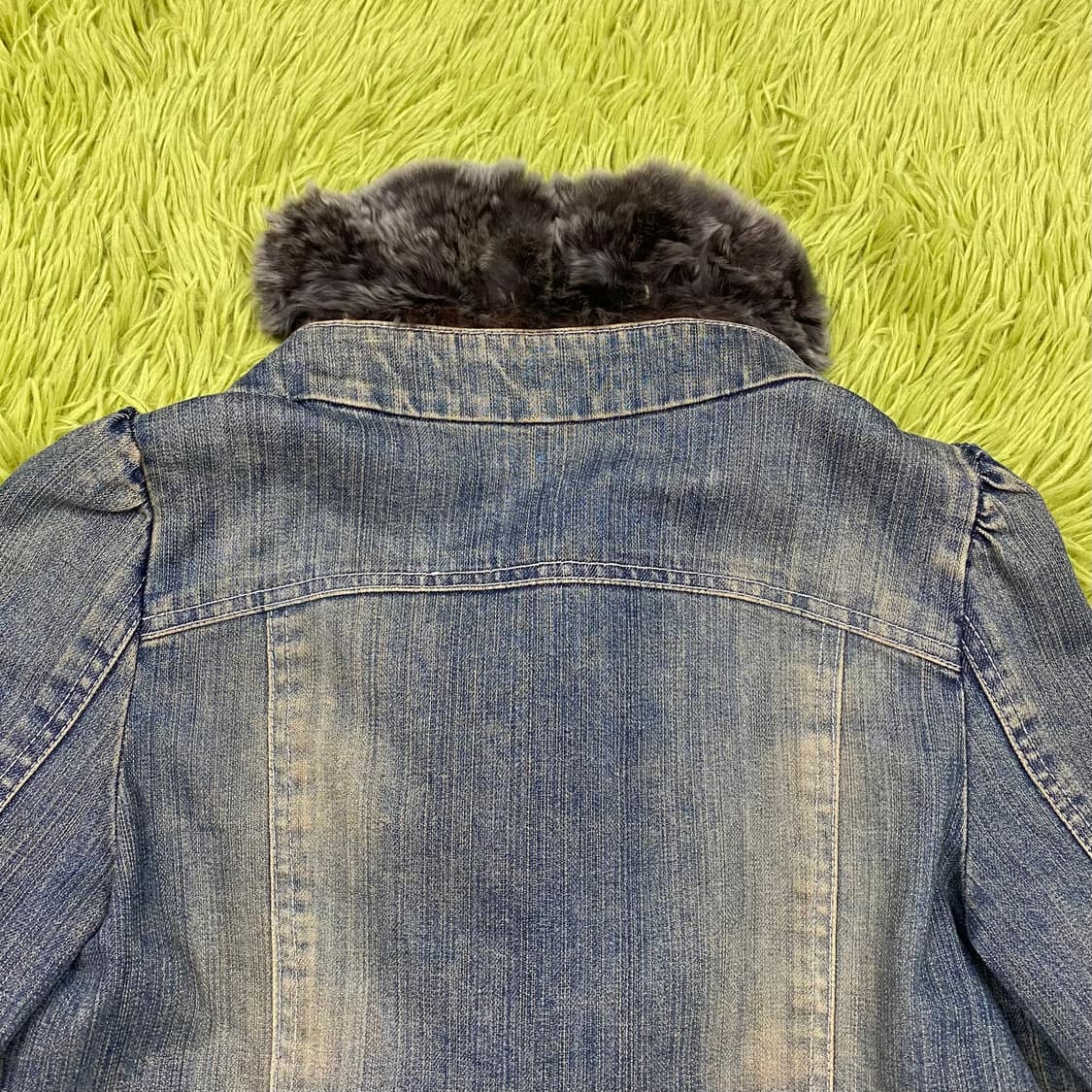 TO BE CHIC 렉서스 래빗 퍼 트리밍 컷 오프 데님 자켓 상품이미지6