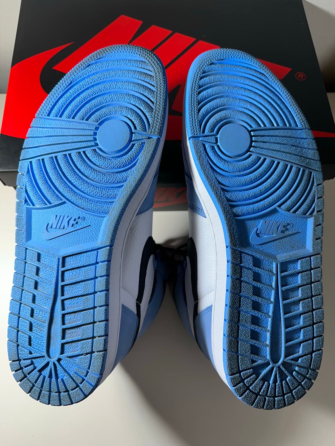 조던1하이 OG 유니버시티블루(나이키코리아탭,285사이즈,새상품급) 상품이미지7