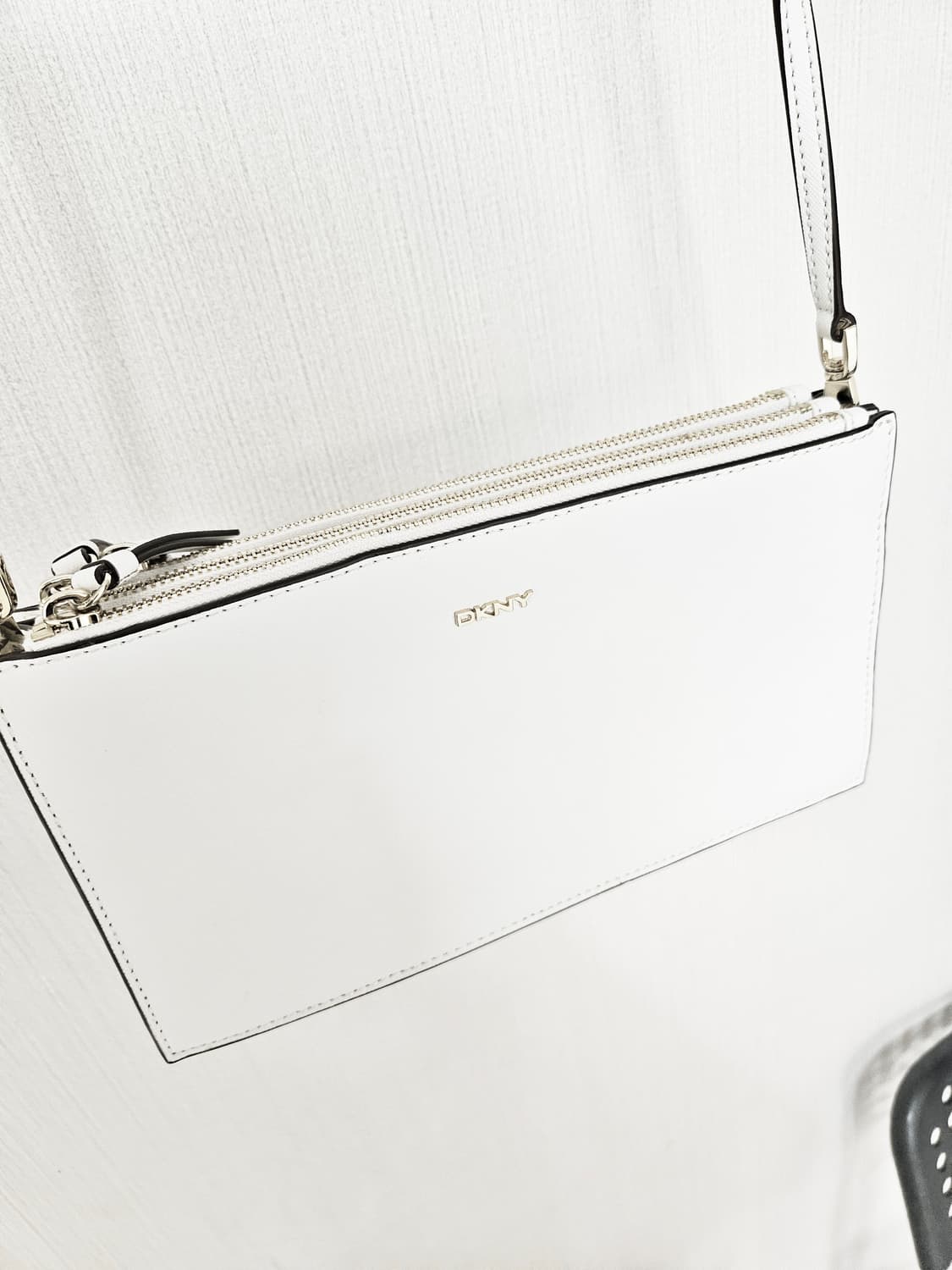 DKNY 명품 화이트 크로스백 상품이미지1