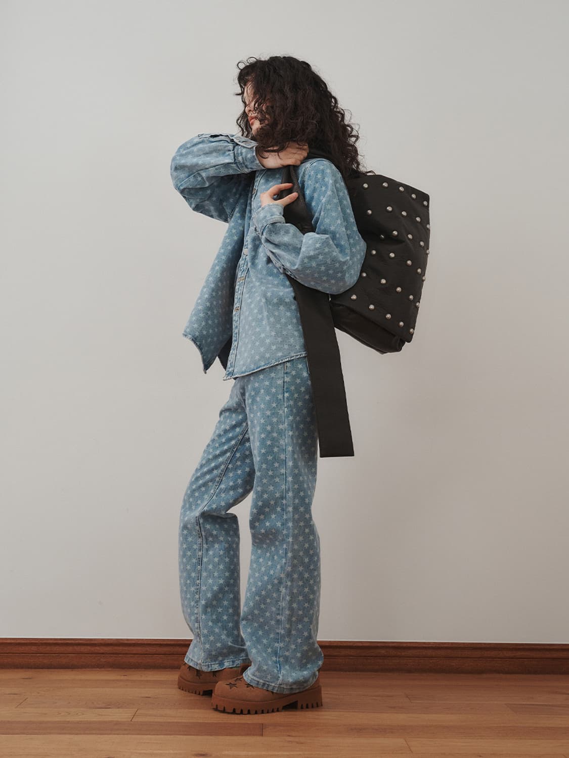 플리즈프로젝트 스터드 메신저백 상품이미지2