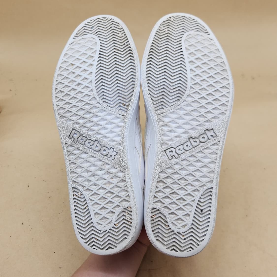 리복 BT21 스니커즈 255 상품이미지3