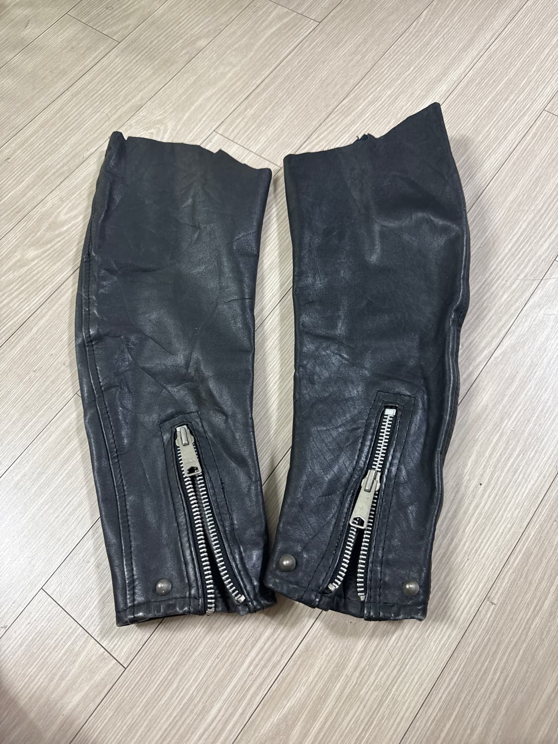 핸드메이드 스터디드 카우레더 팔토시 상품이미지3