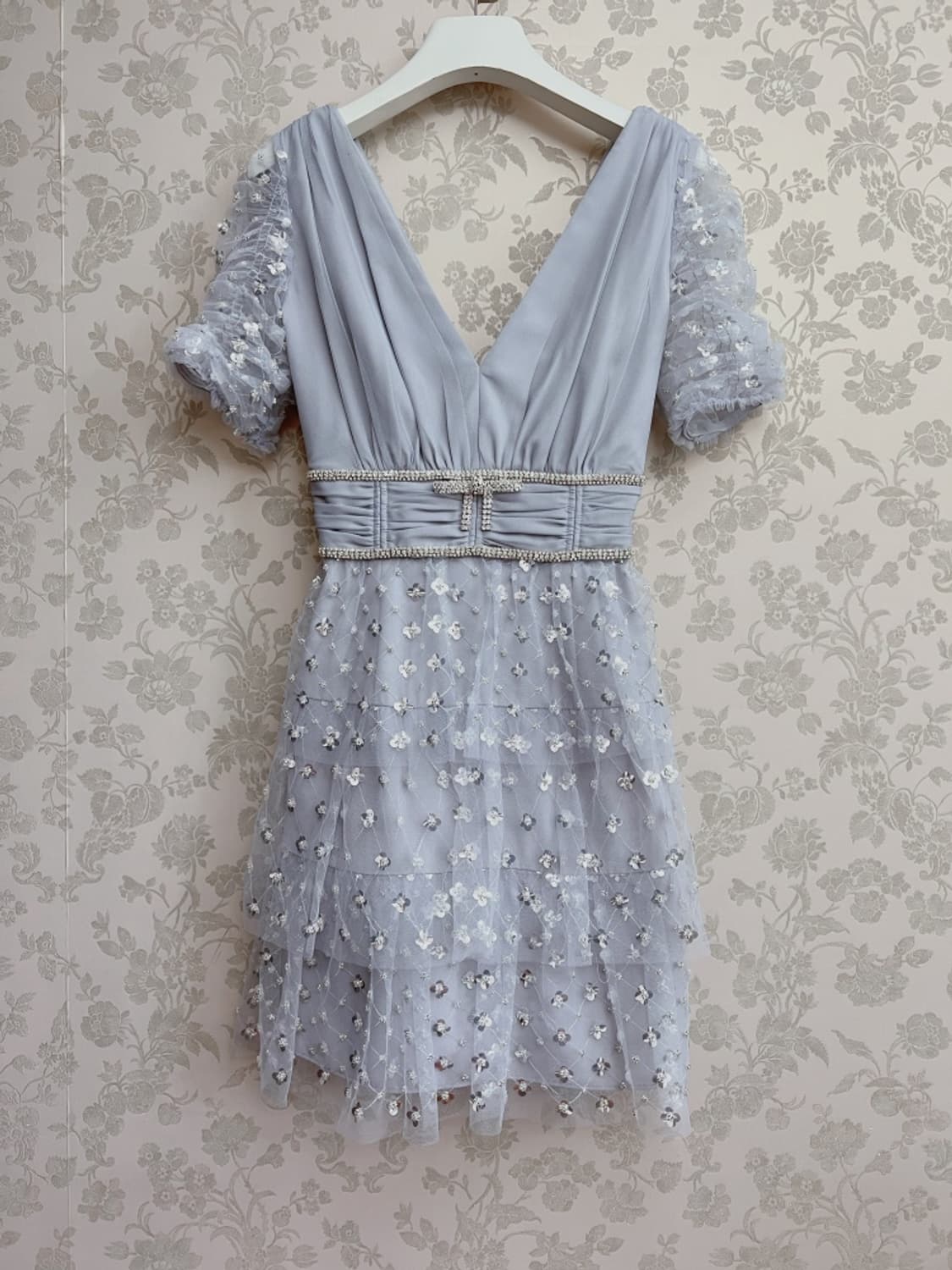 셀프포트레이트 시퀸 엠브로이더드 원피스 상품이미지4