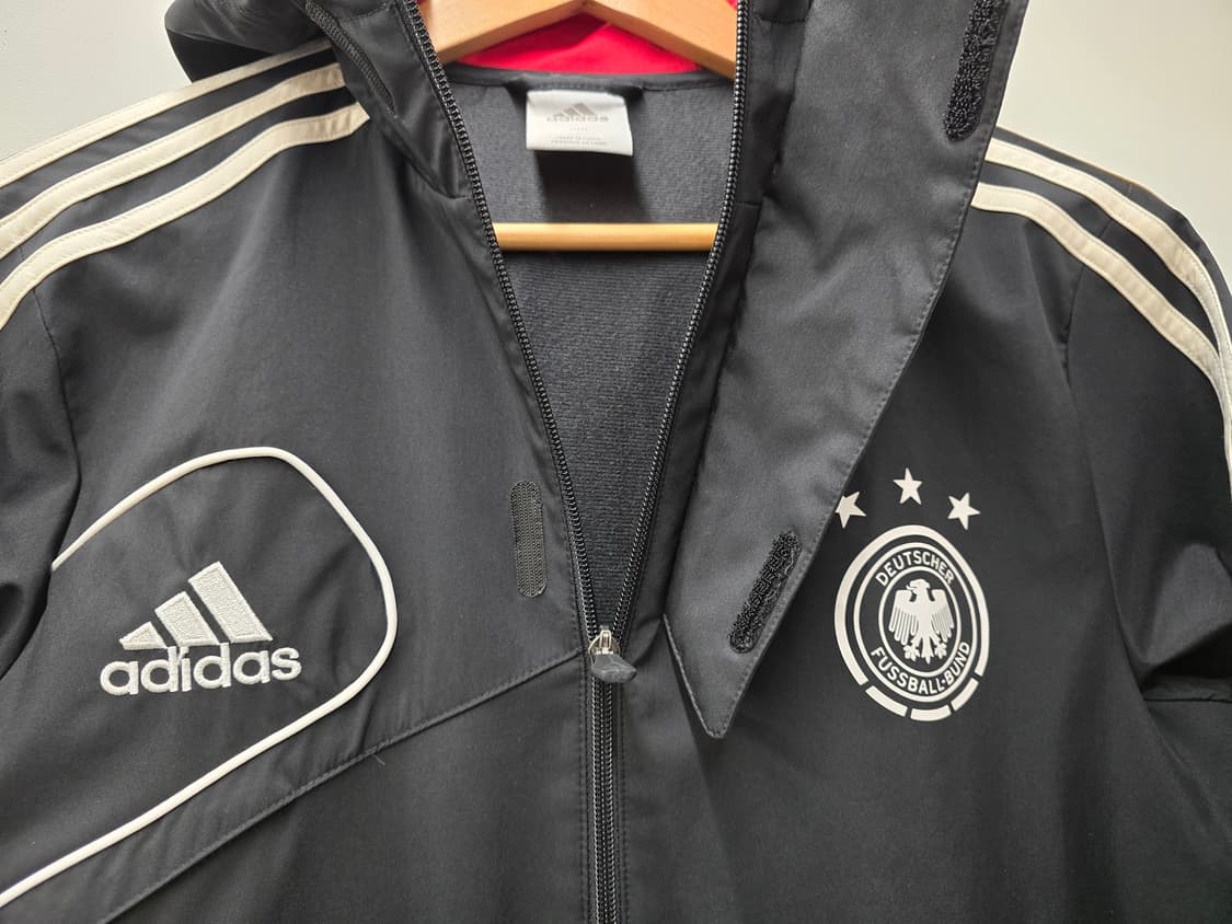 아디다스 독일 국대 트래블 바람막이 자켓.
싸이즈 100   택포 상품이미지4