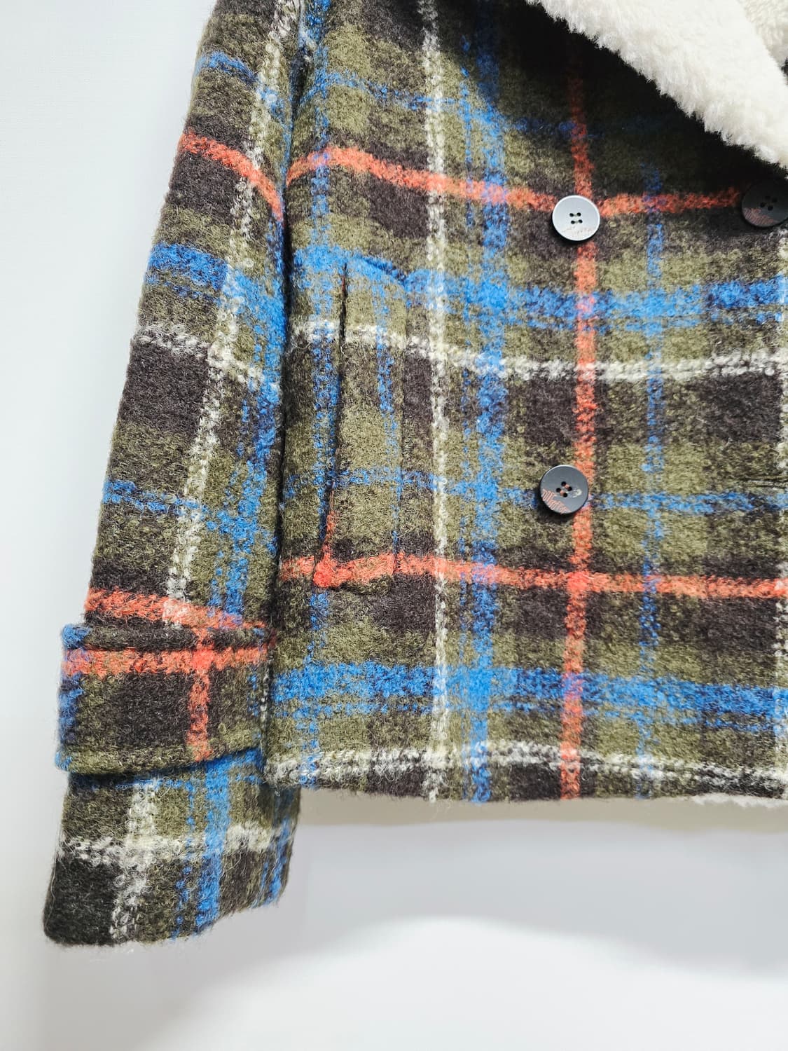 SOOS 체크 무늬 숏 코트 퍼 카라 자켓 상품이미지3