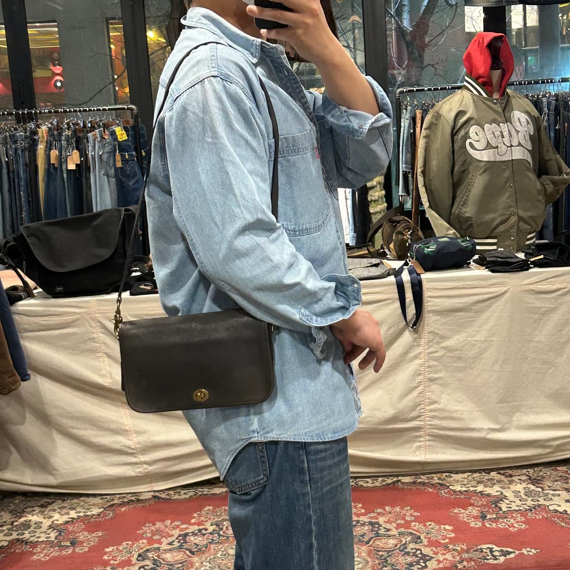 코치 올드코치 다크브라운 글러브 레더 숄더백 상품이미지9