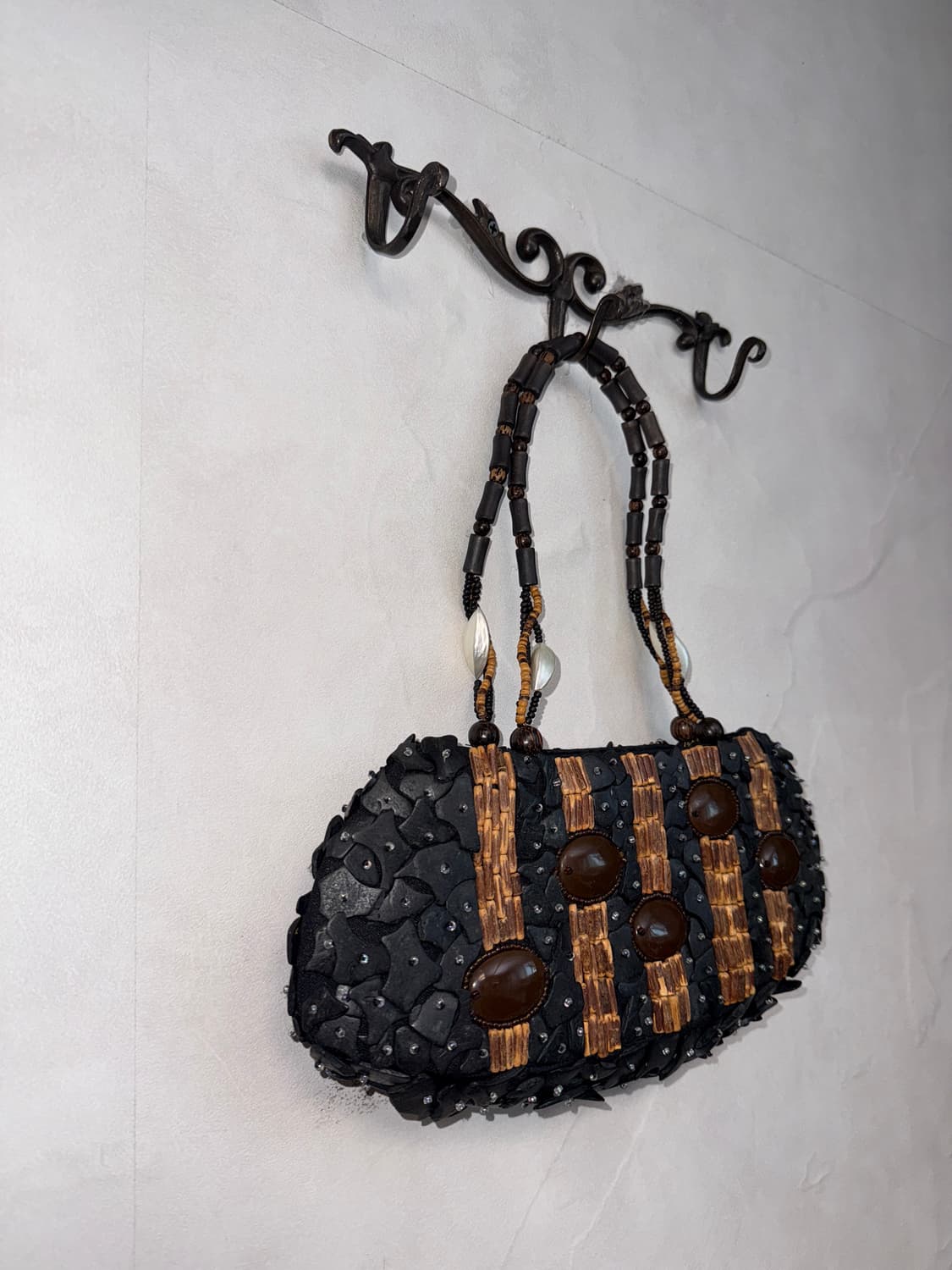 Black ethnic wood rattan shoulder bag 상품이미지2