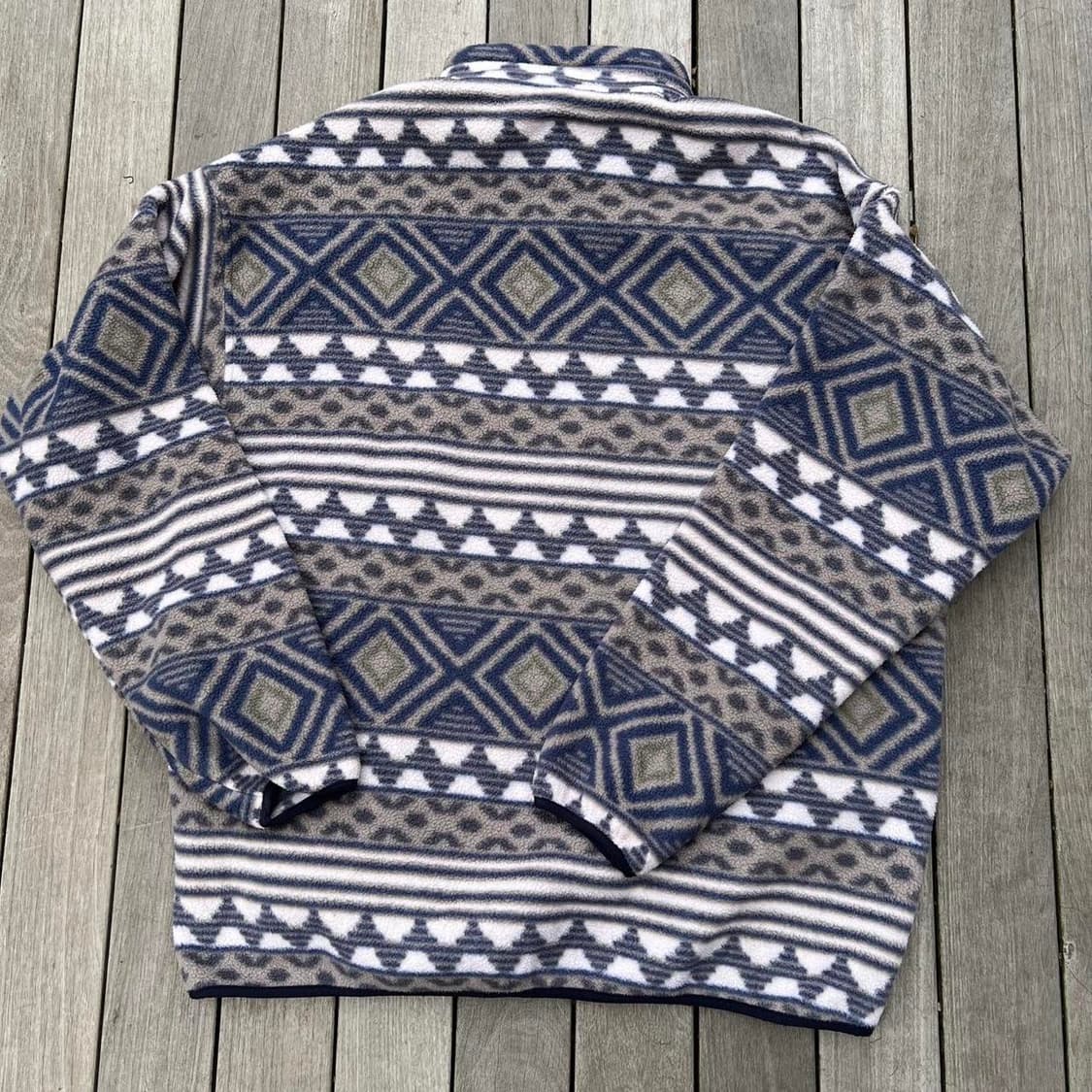 16FW 파타고니아 클래식 신칠라 스냅-티 플리스 풀오버 네이티브 패턴 상품이미지3