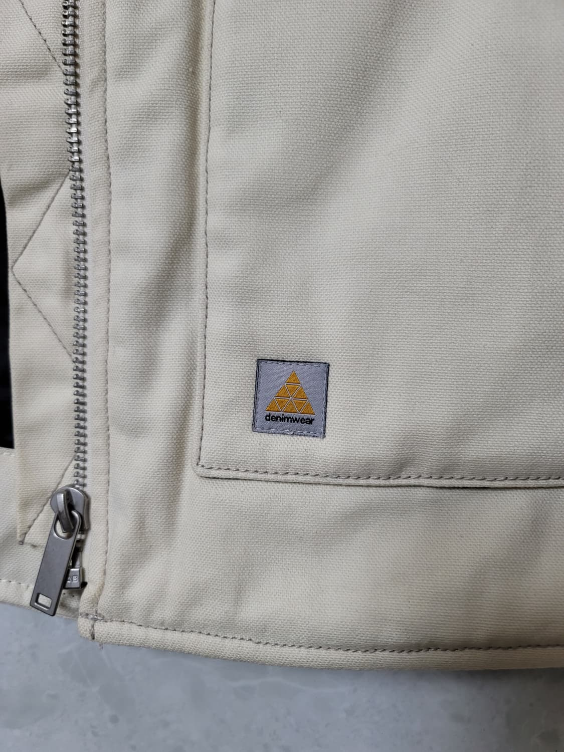 자라 워크자켓 l~xl사이즈 105정 

남성105

 상품이미지3