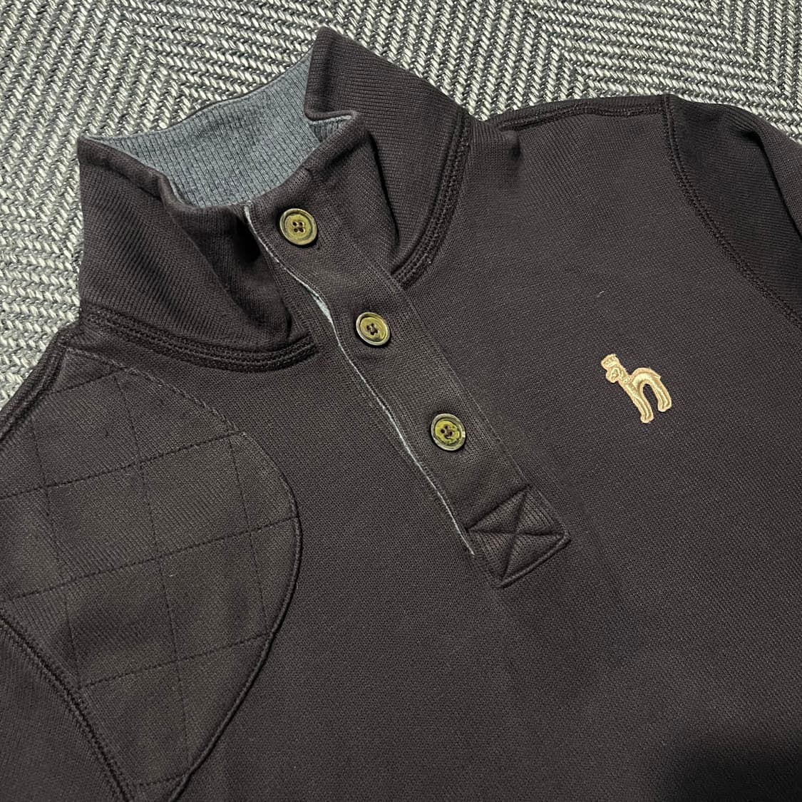 HAZZYS 해지스 단추 니트 티셔츠 상품이미지3