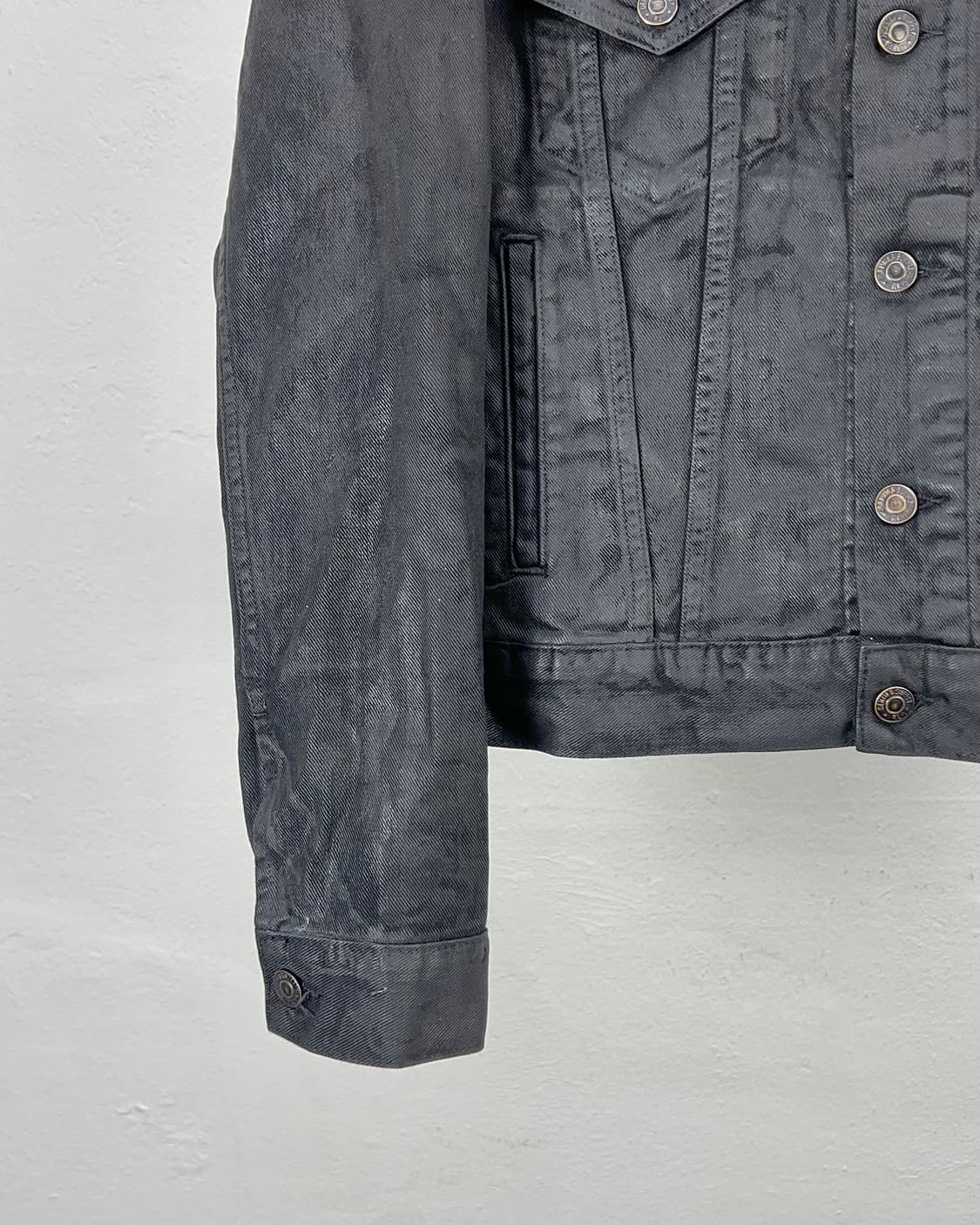 데님 앤 서플라이 블랙 왁스 코팅 블랭크 트러커 데님 자켓 상품이미지4