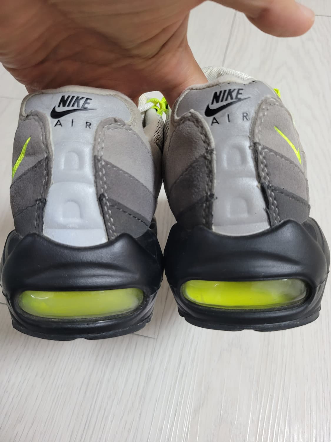 나이키 에어맥스95 OG 네온 255 상품이미지5