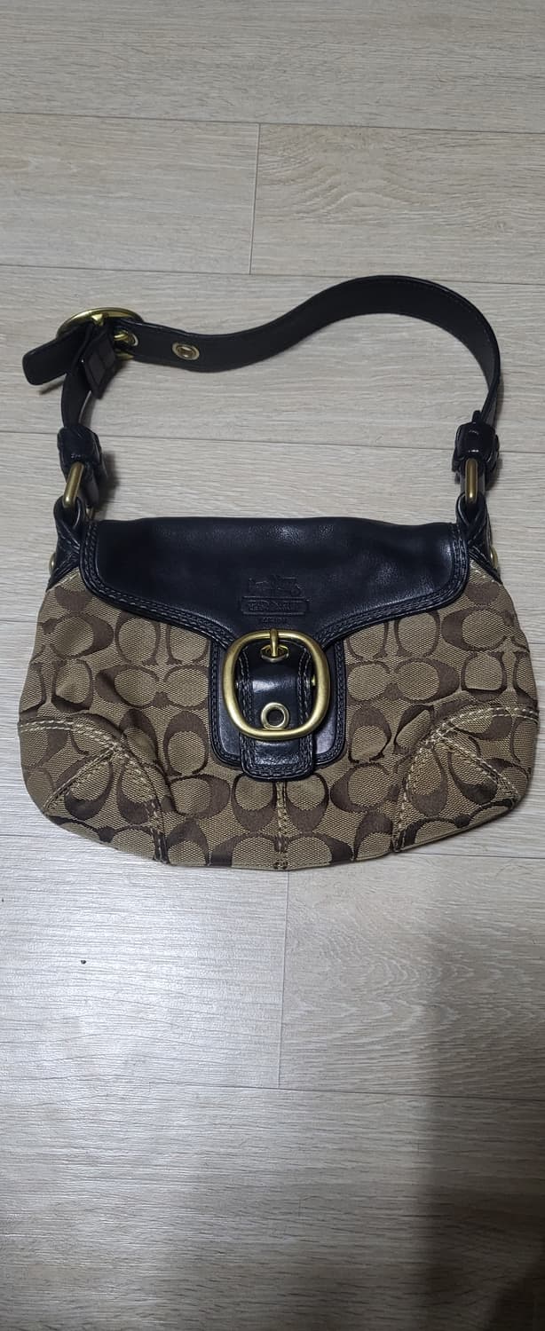 코치 소호 슐더백  상품이미지1