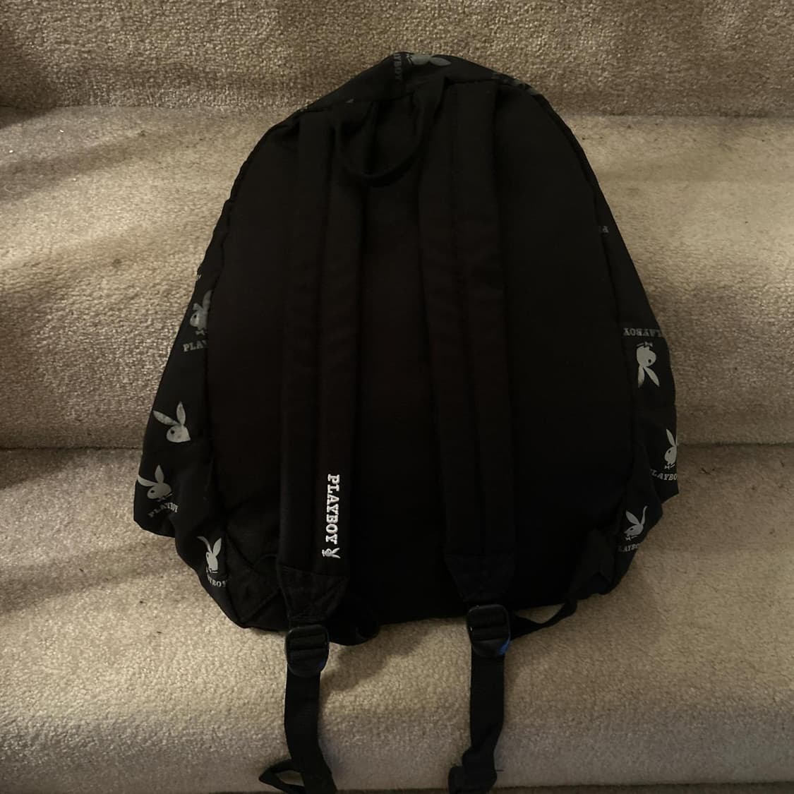 플레이보이 올 오버 프린트 백팩 블랙 상품이미지2