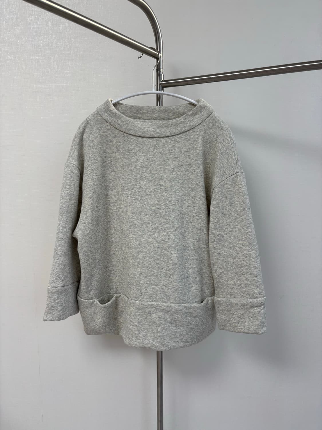 mocassin 화이트 멜란지 벌룬 7부 맨투맨 상품이미지1