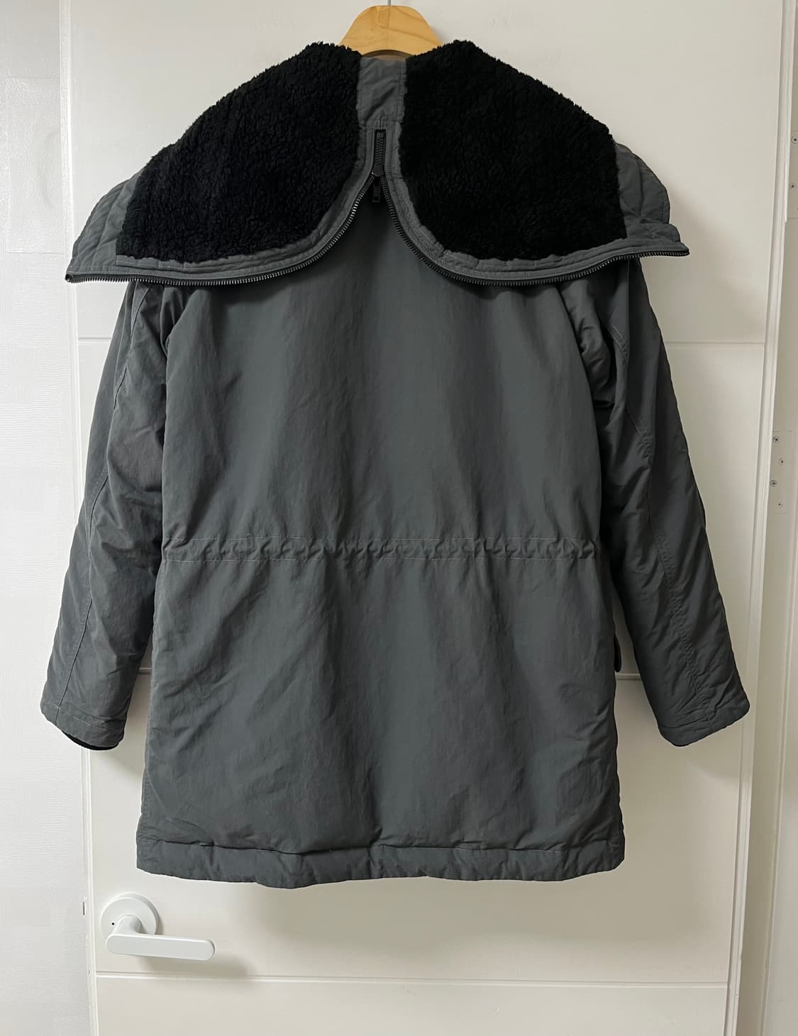 띠어리 다운 후드 패딩 점퍼 상품이미지6