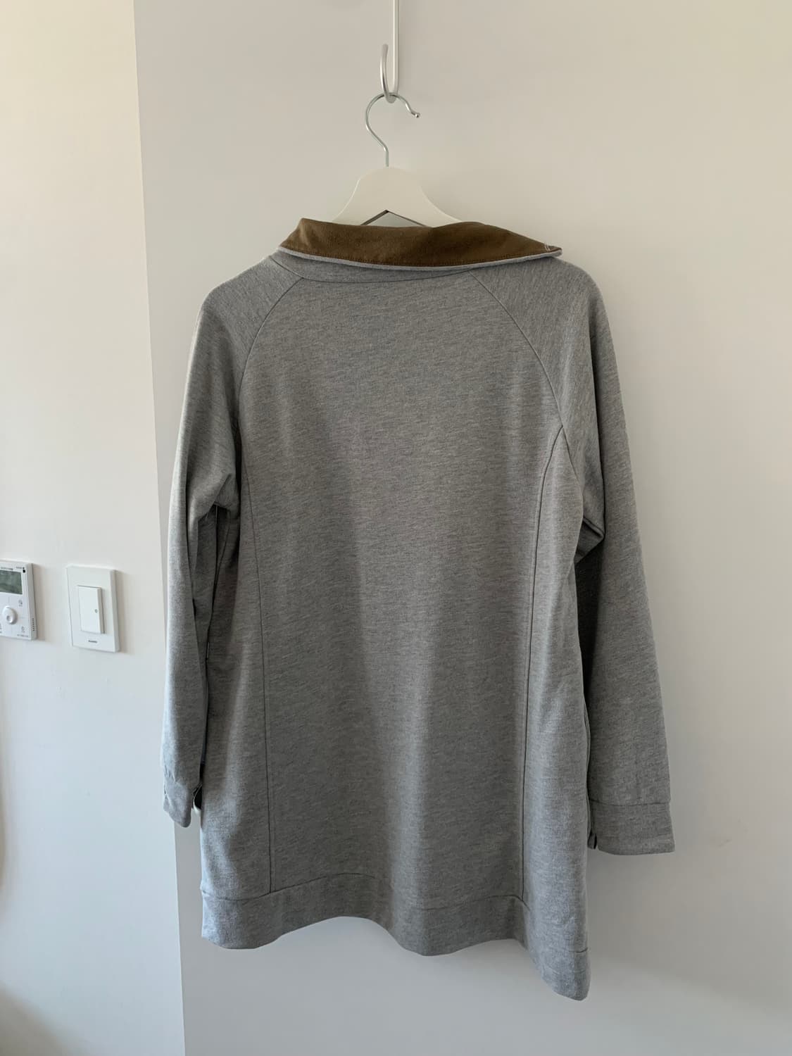 브라운 카라 맨투맨 상품이미지5