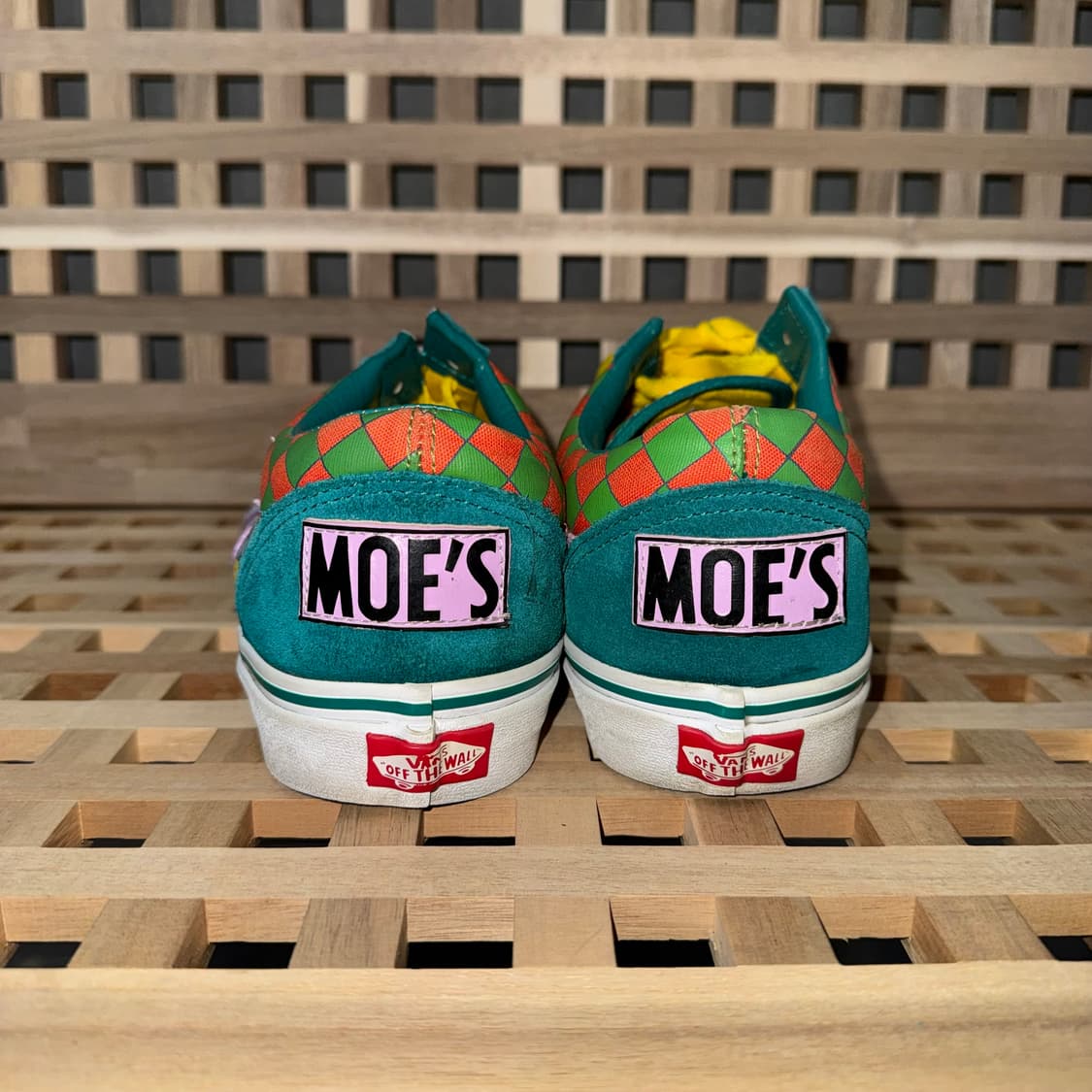 반스 x 더 심슨 올드스쿨 ‘모의 선술집‘ 스니커즈 (270) 상품이미지6