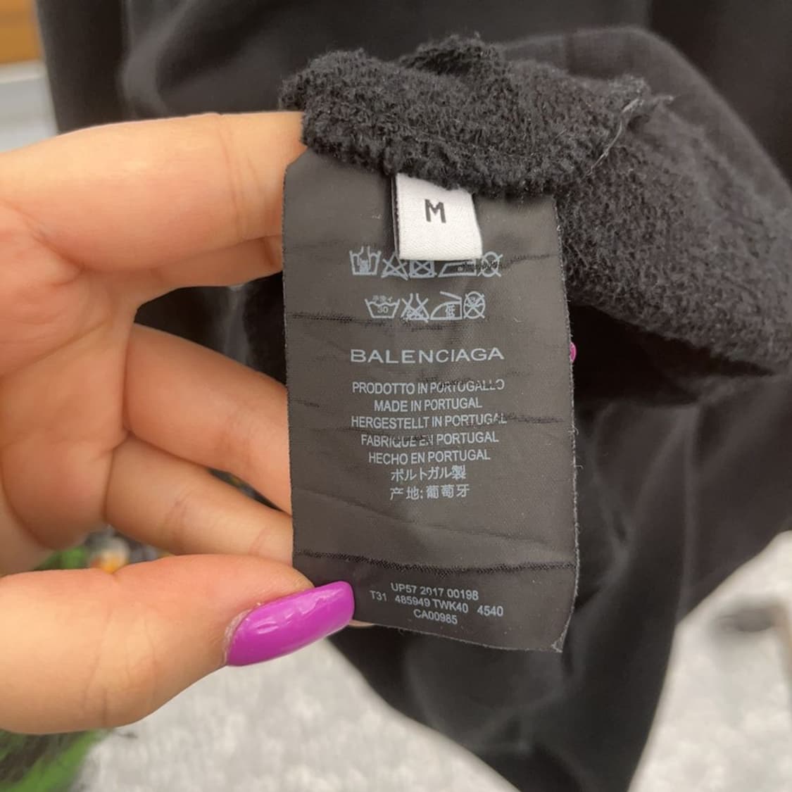 발렌시아가 모던룩 웨이브로고 후드티 M C07010 상품이미지6